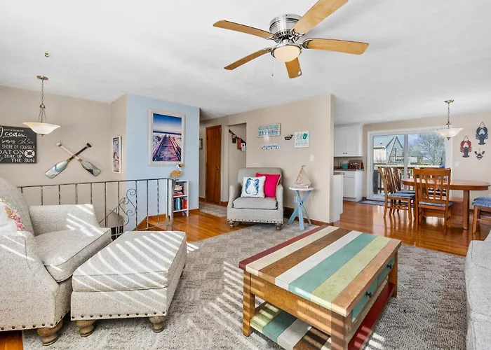 Family Cape Escape—Beach, Boardwalk Game Room