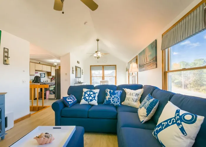Relax Enjoy: Cape Cod Bayview Retreat